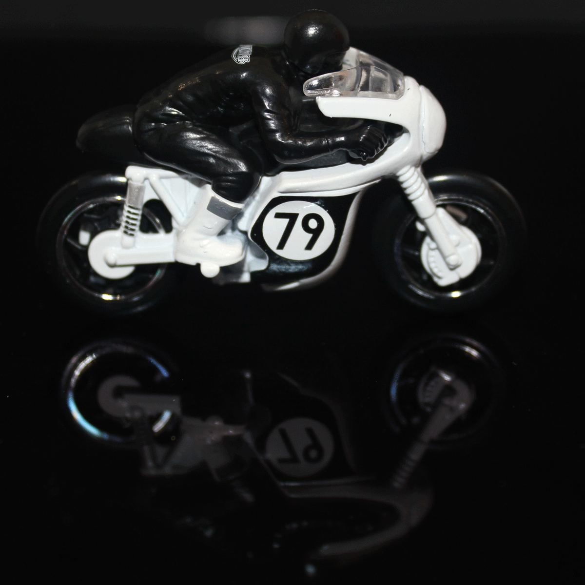 Hot-Wheels-Motorcycle-1966-Triumph-Tiger-100-HRY62
