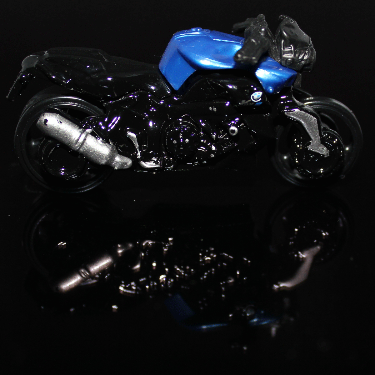 Hot-Wheels-Motorcycle-BMW-K-1300R-DHX61