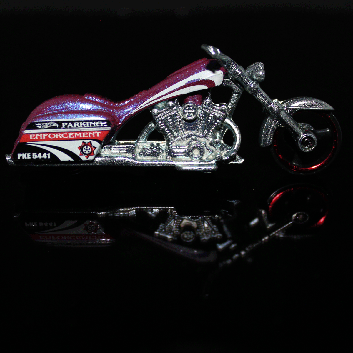 Hot-Wheels-Motorcycle-Bad-Bagger-V5631