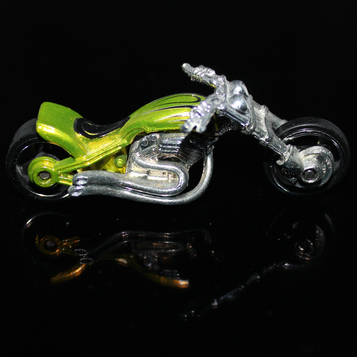 Hot-Wheels-Motorcycle-Blast-Lane-J2782-Antifreeze