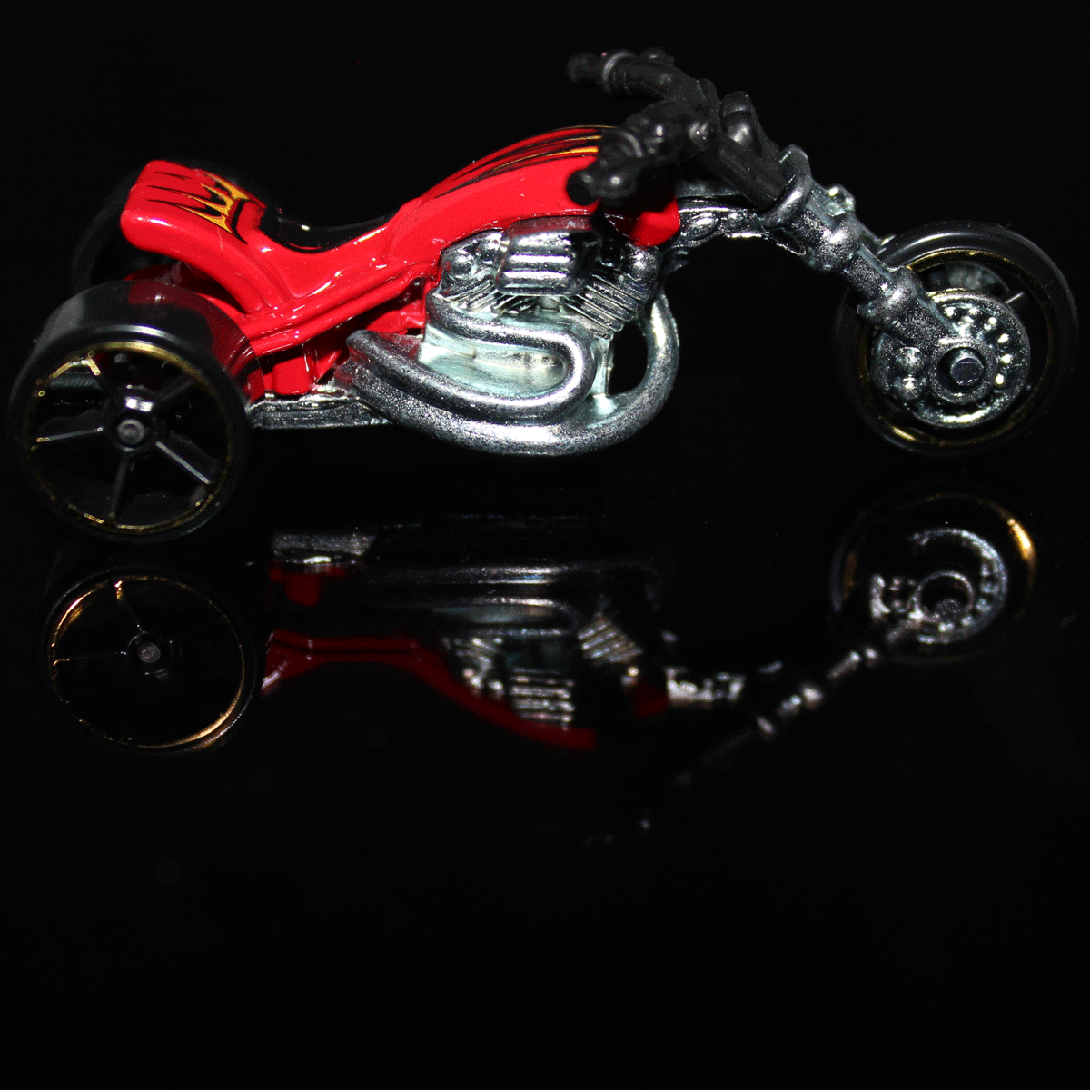 Hot-Wheels-Motorcycle-Blastous-Moto-BFD14