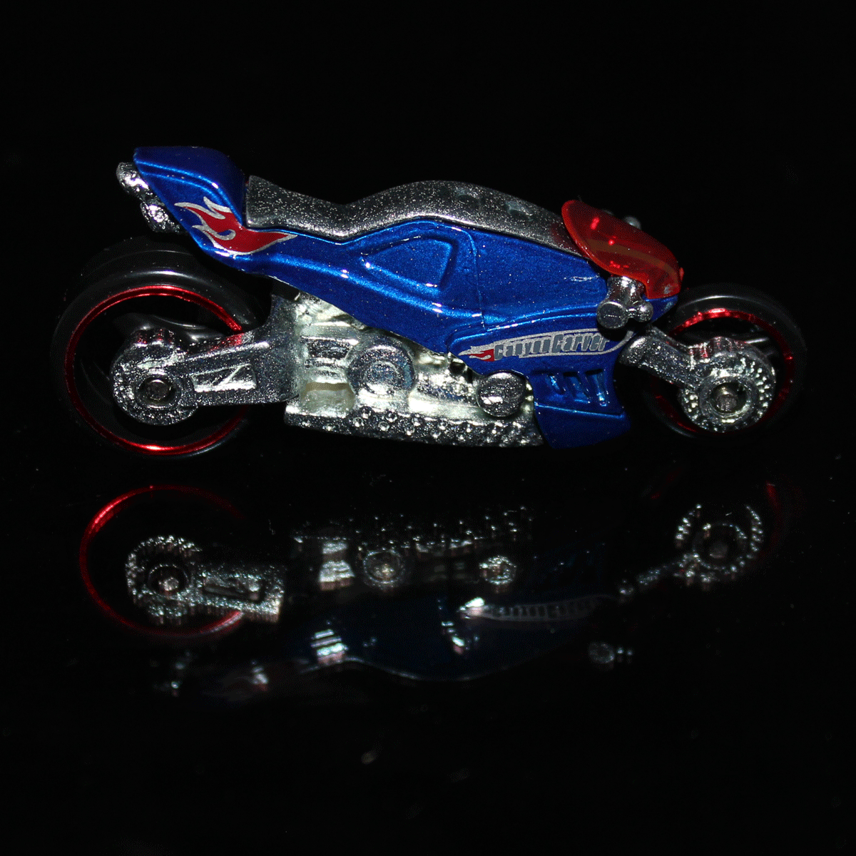 Hot-Wheels-Motorcycle-Canyon-Carver-L9925-Blue