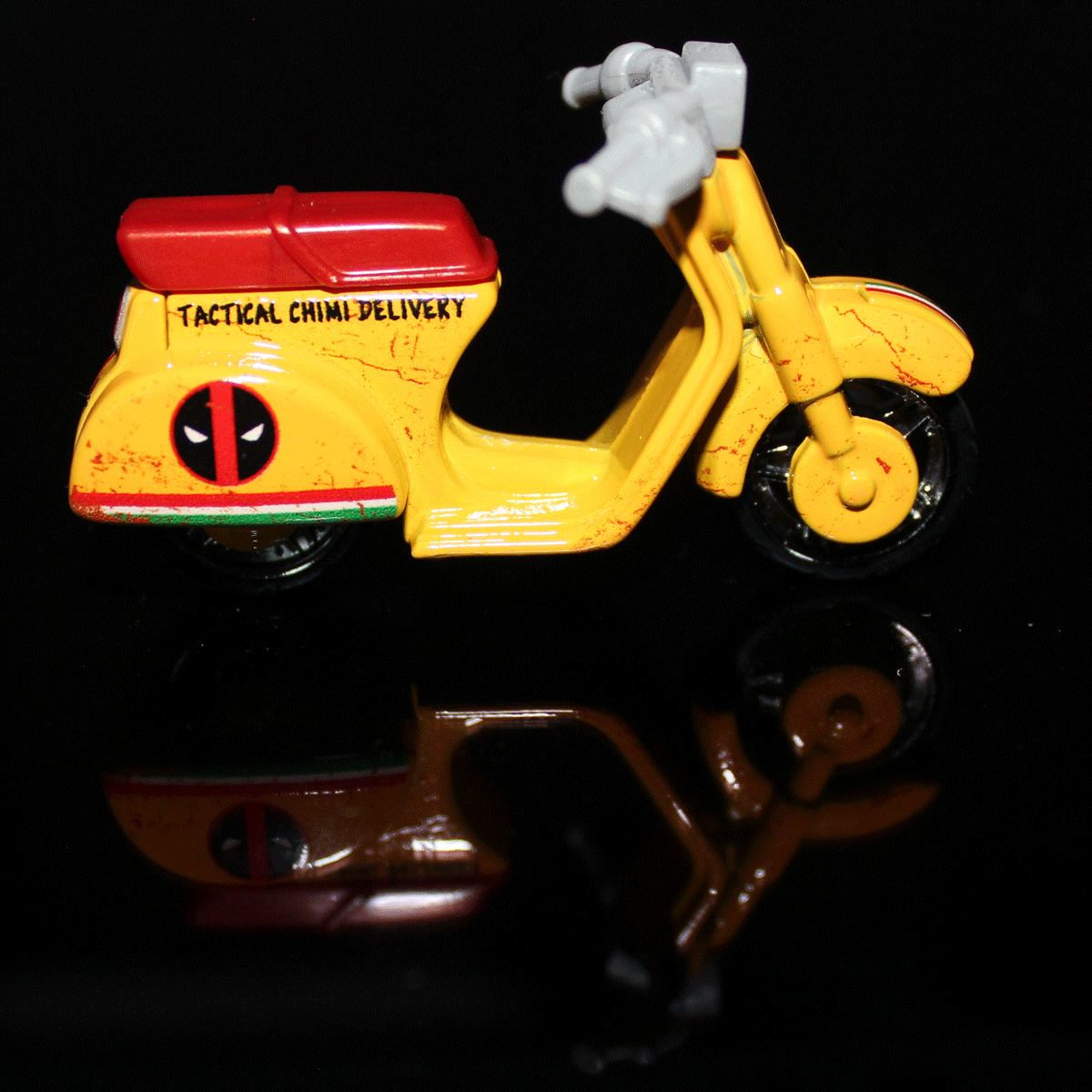 Hot-Wheels-Motorcycle-Deadpool-Scooter-HCP20