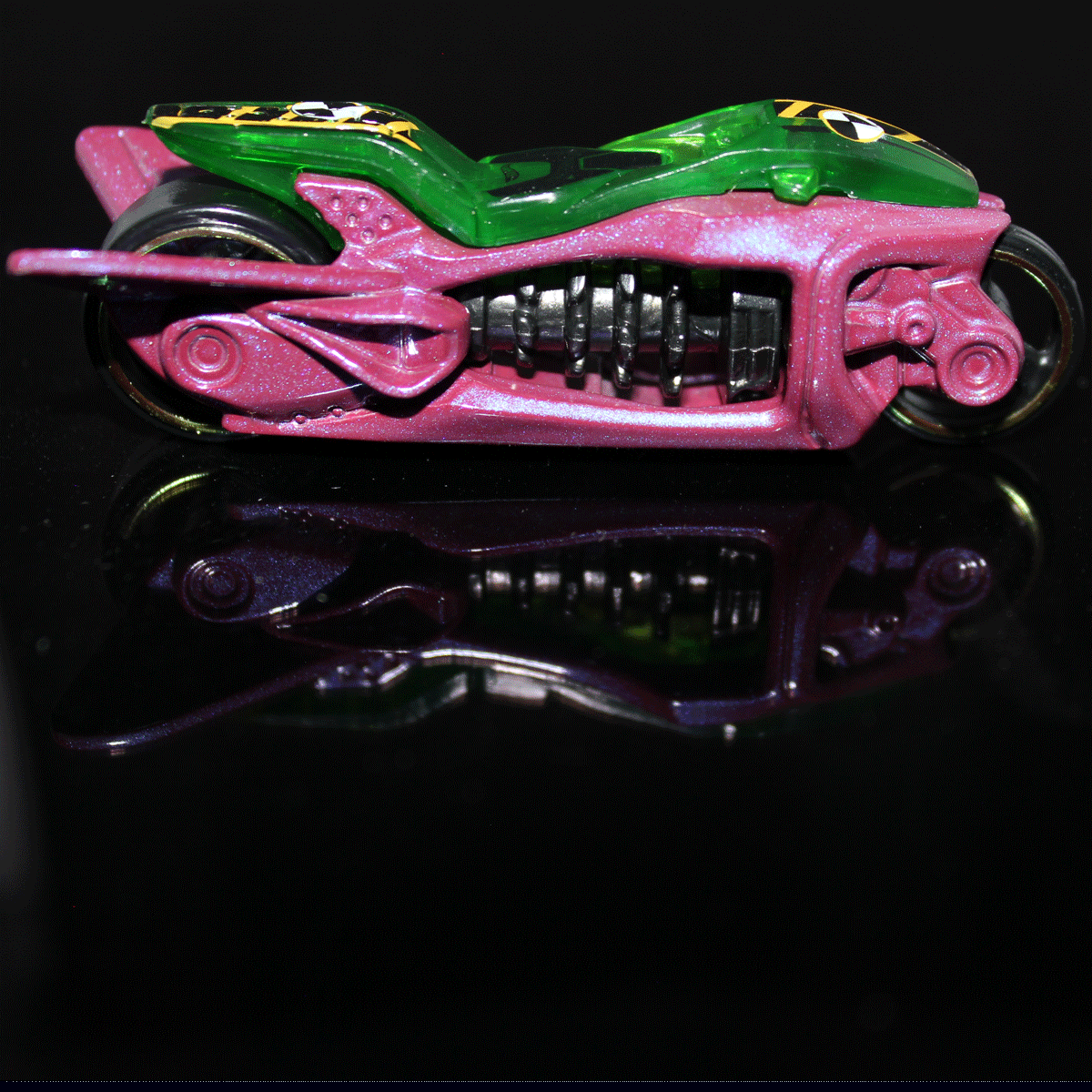 Hot-Wheels-Motorcycle-Fly-By-CFH82