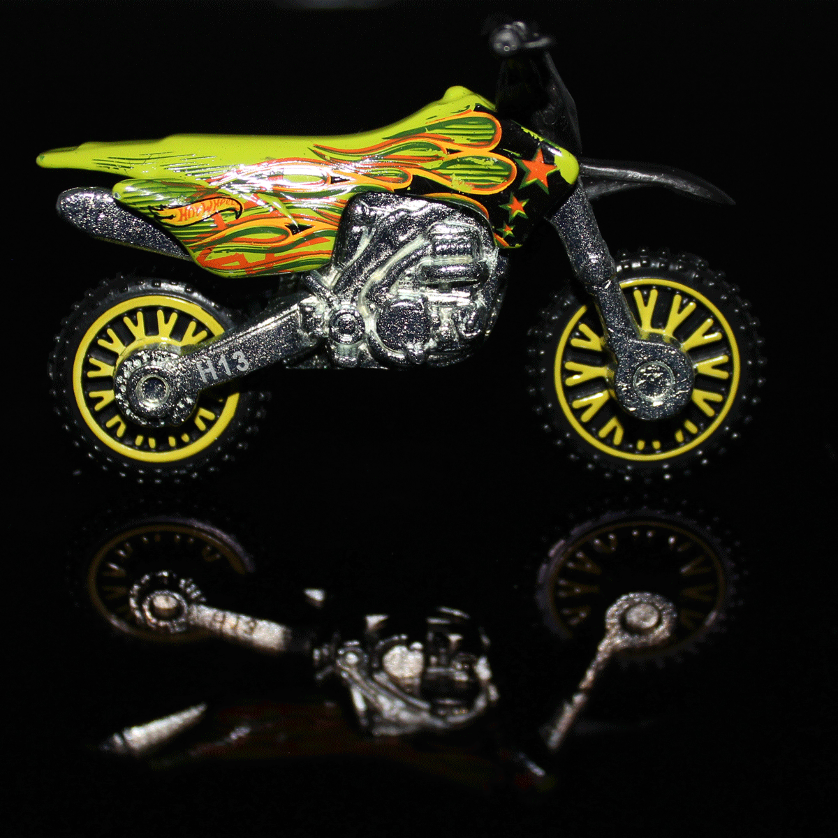 Hot-Wheels-Motorcycle-HW450F-CFL60