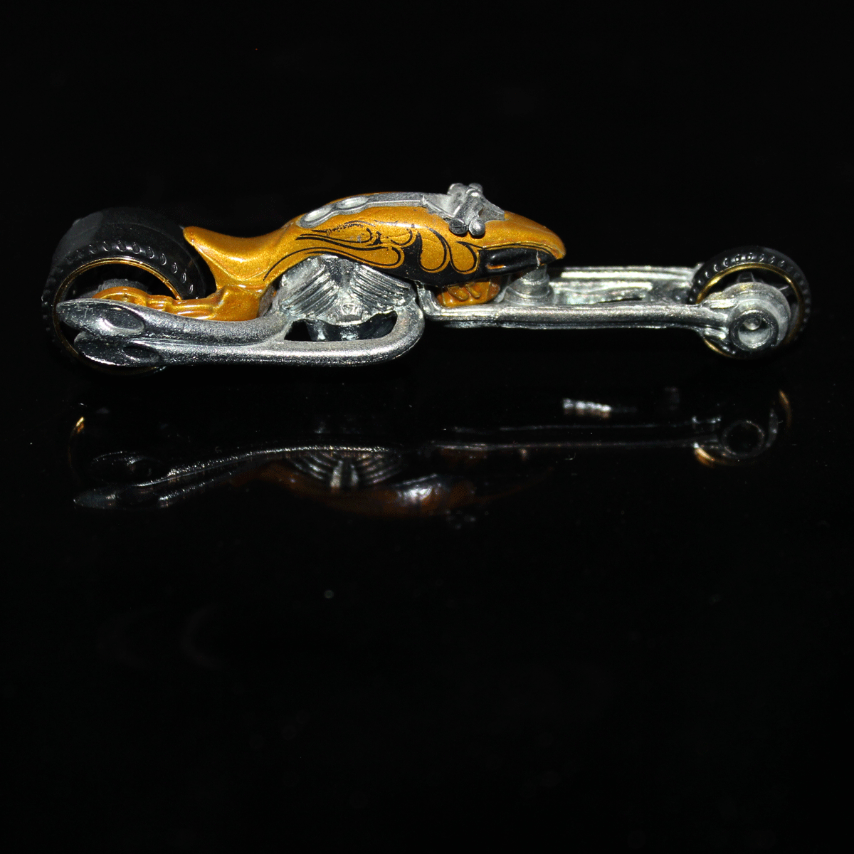 Hot-Wheels-Motorcycle-Hammer-Sled-J3261_Brown