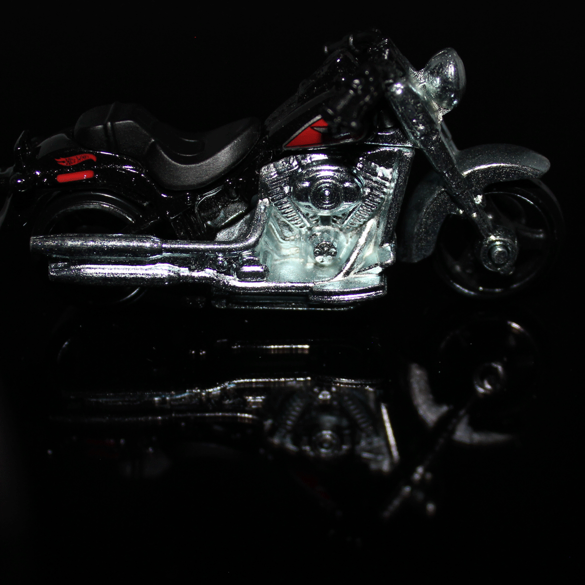 Hot-Wheels-Motorcycle-Harley-Davidson-Fat-Boy-CFK37