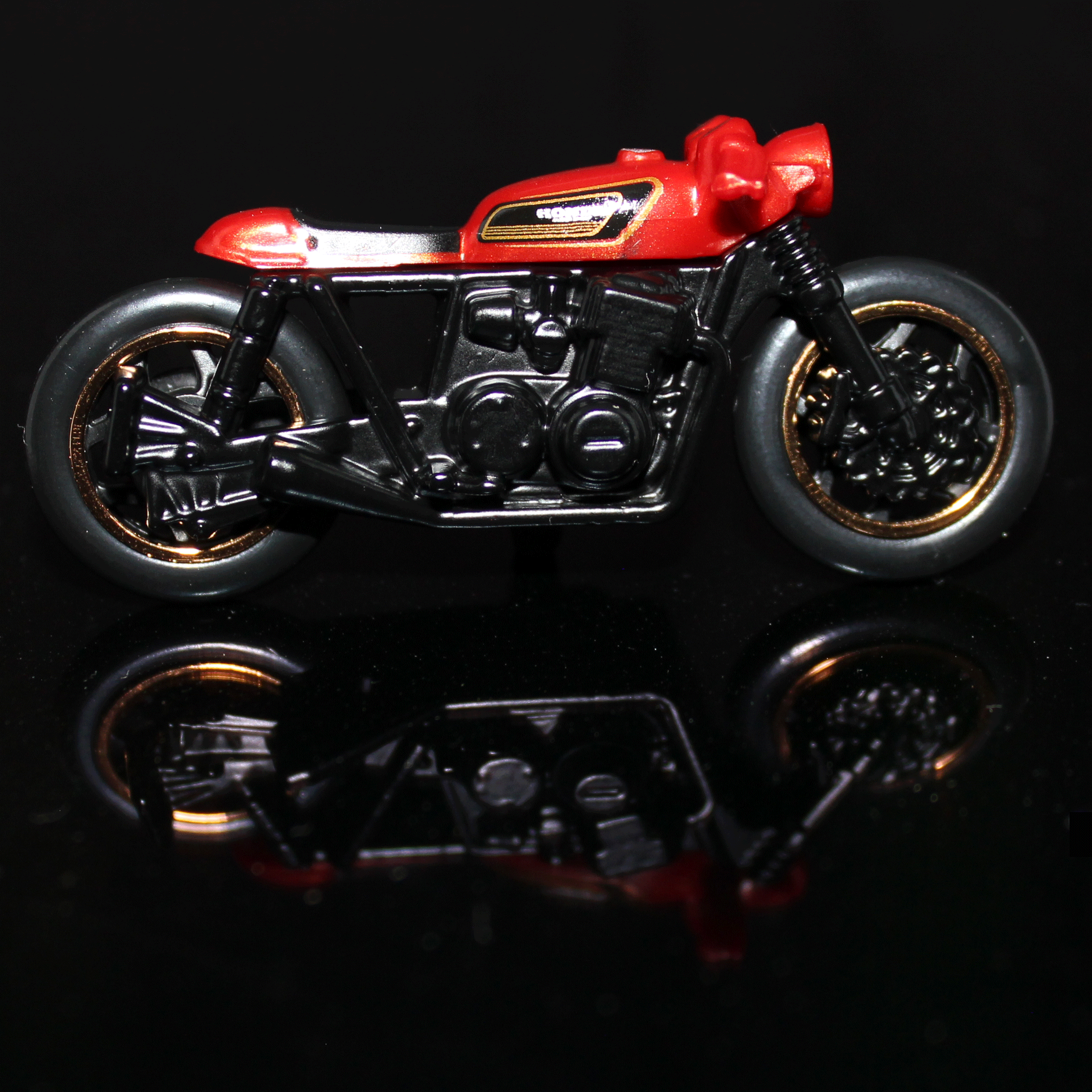 Hot-Wheels-Motorcycle-Honda-CB750-Cafe-HYY85