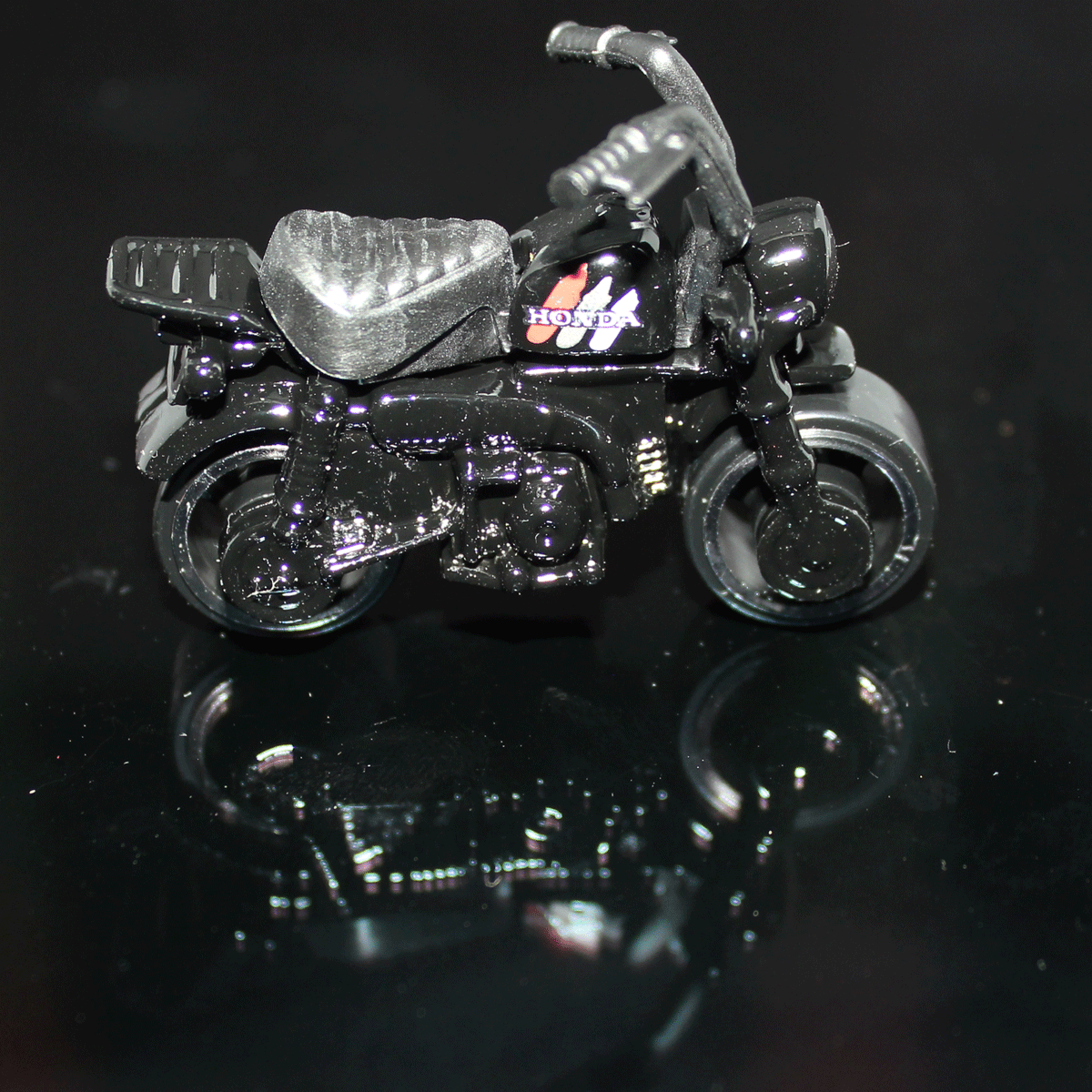 Hot-Wheels-Motorcycle-Honda-Monkey-Z50-FYF98 Hot-Wheels-Motorcycle-Honda-Monkey-Z50-FYF98