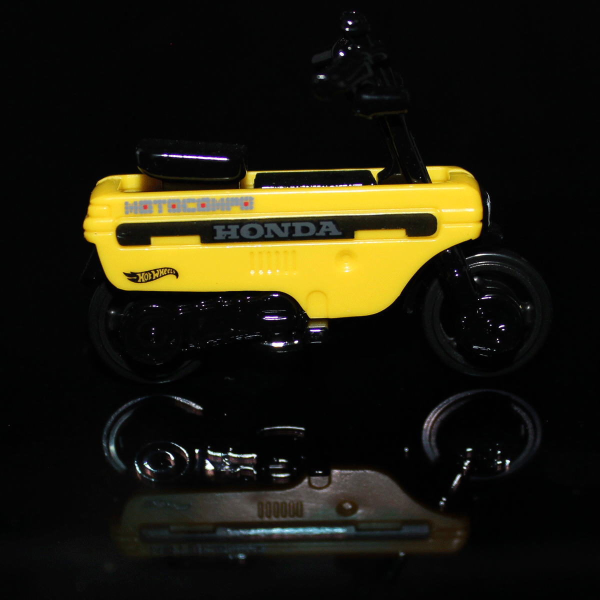 Hot-Wheels-Motorcycle-Honda-Motocompo-JBC03