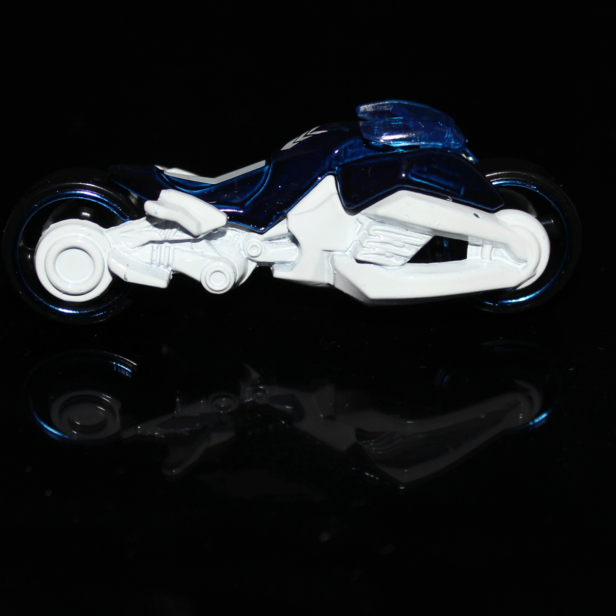 Hot-Wheels-Motorcycle-Max-Steel-Motorcycle-CBR20