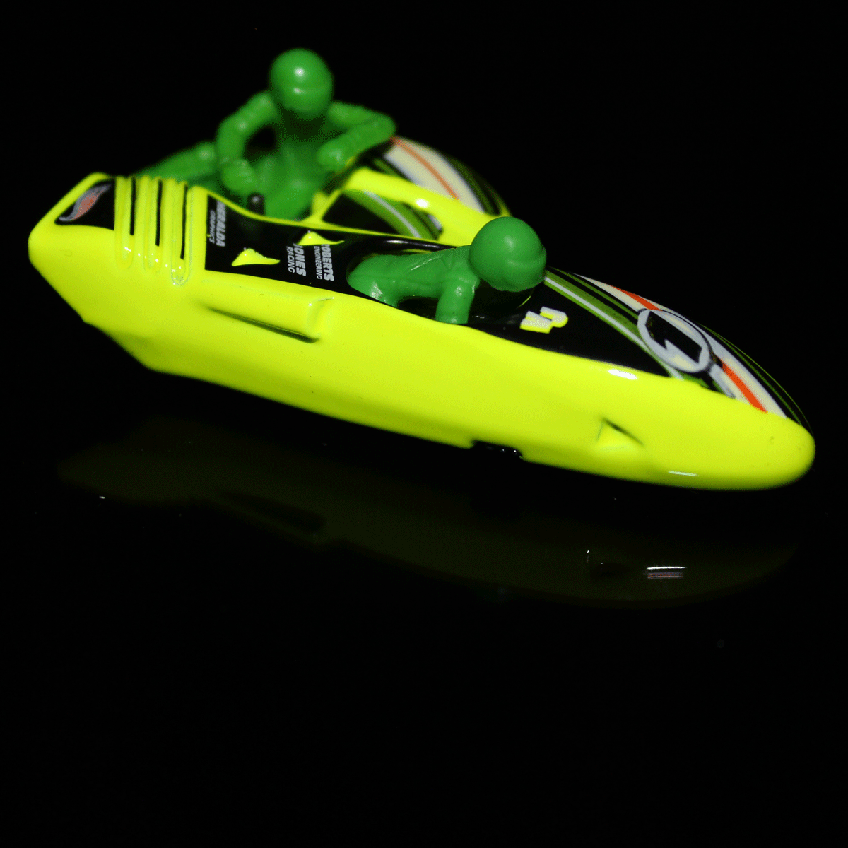 Hot-Wheels-Motorcycle-Outsider-53751