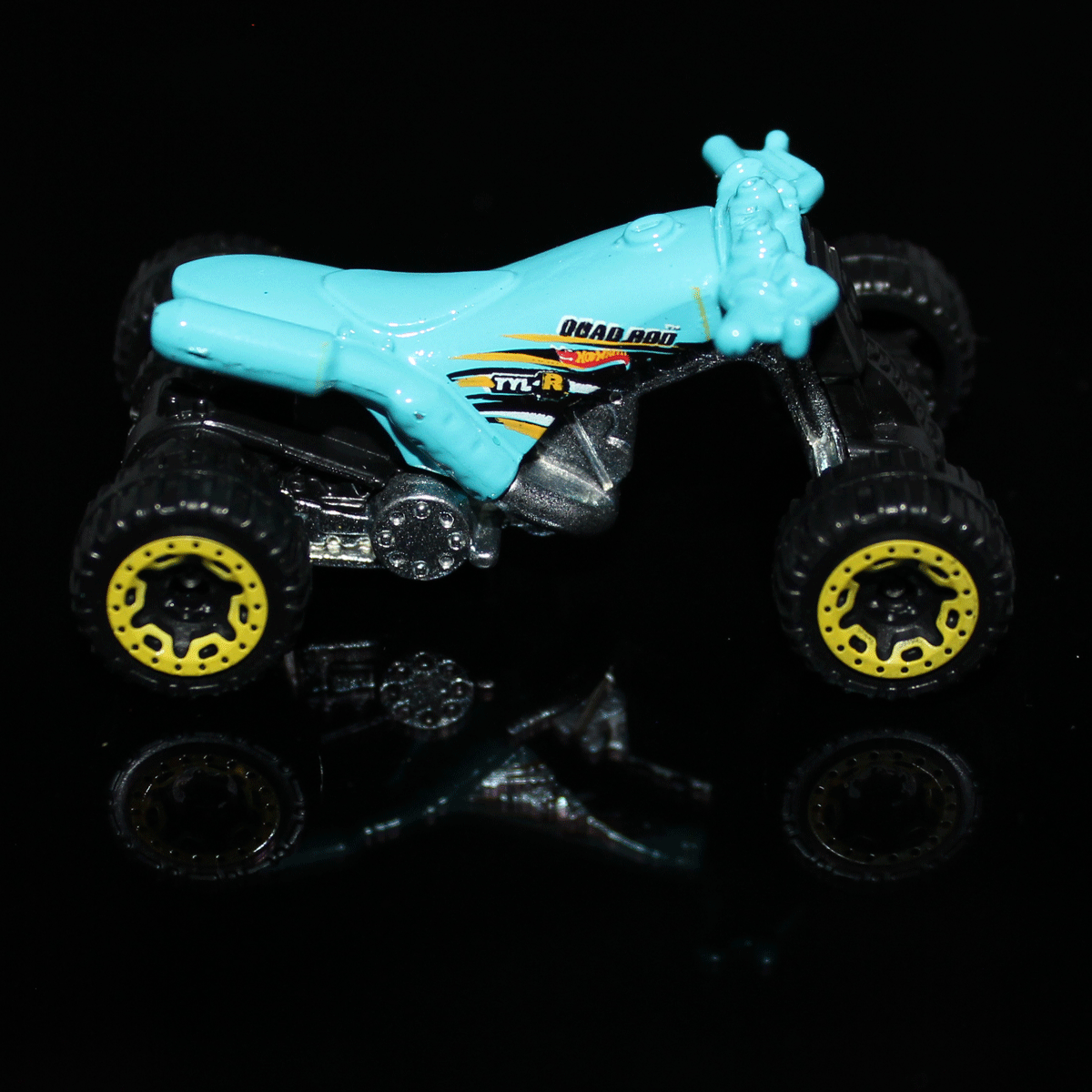 Hot-Wheels-Motorcycle-Quad-Rod-DTX28