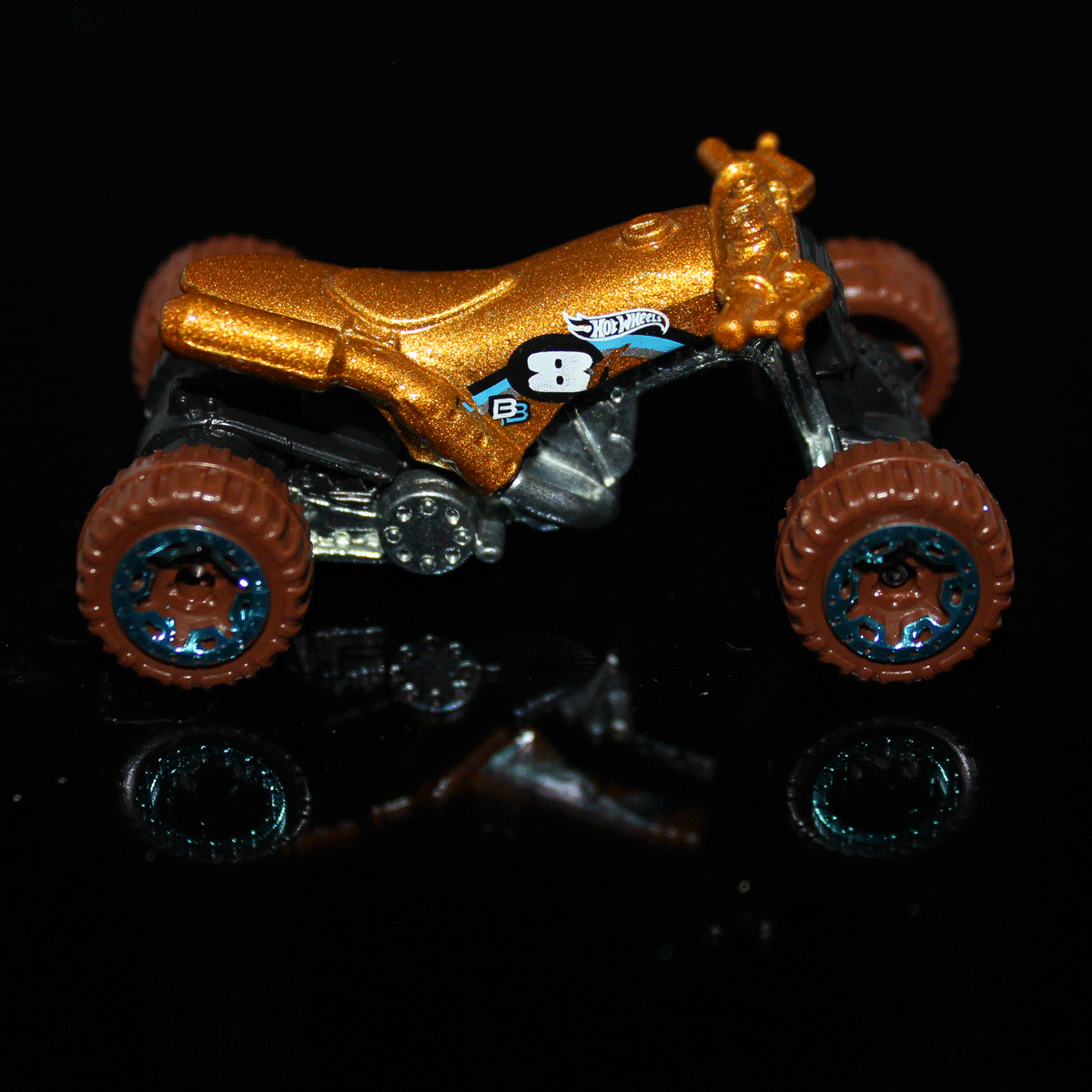 Hot-Wheels-Motorcycle-Quad-Rod-GRX64