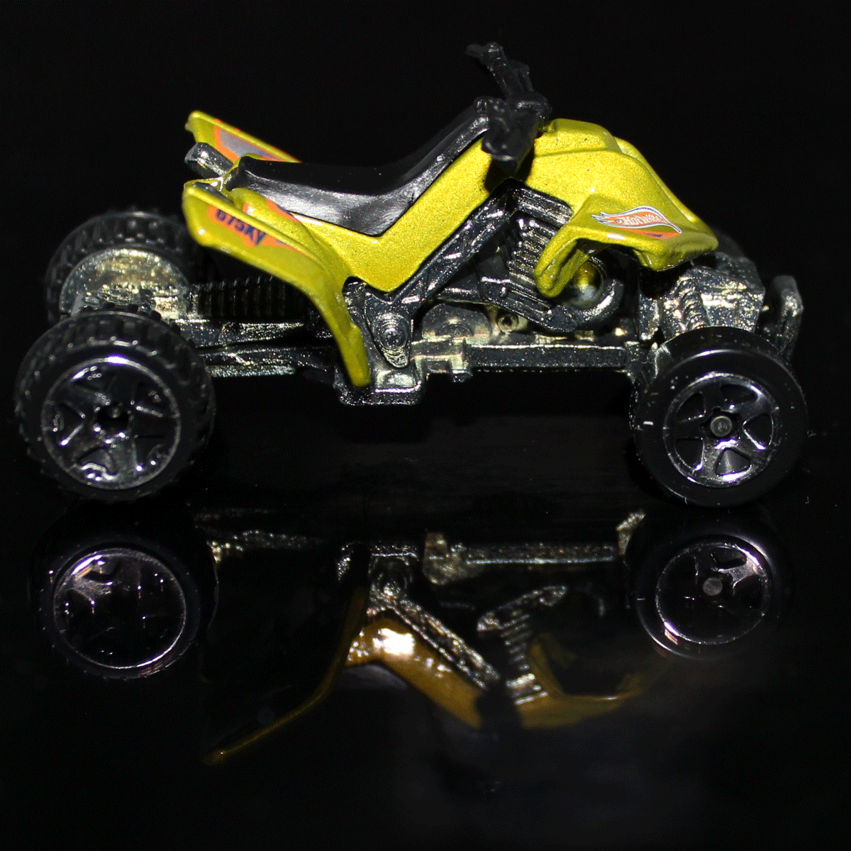 Hot-Wheels-Motorcycle-Sand-Stinger-56382