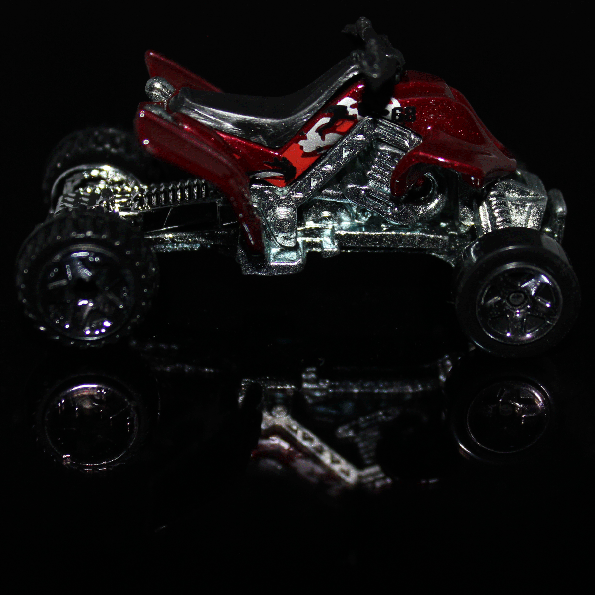 Hot-Wheels-Motorcycle-Sand-Stinger-M6909-Burgundy