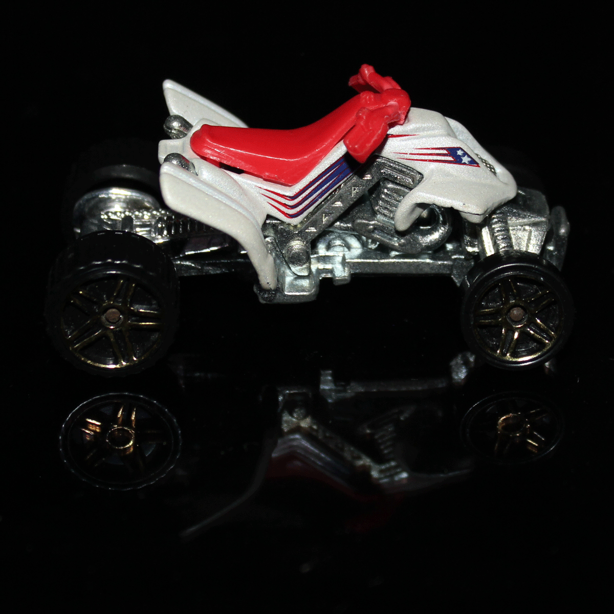 Hot-Wheels-Motorcycle-Sand-Stinger-N4073