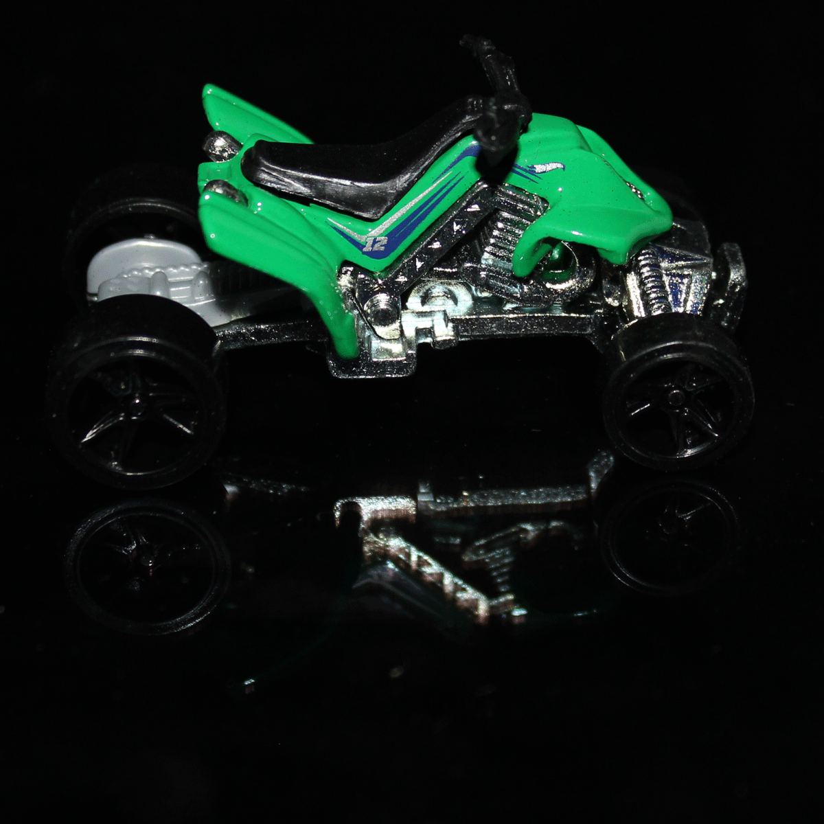 Hot-Wheels-Motorcycle-Sand-Stinger-X0136