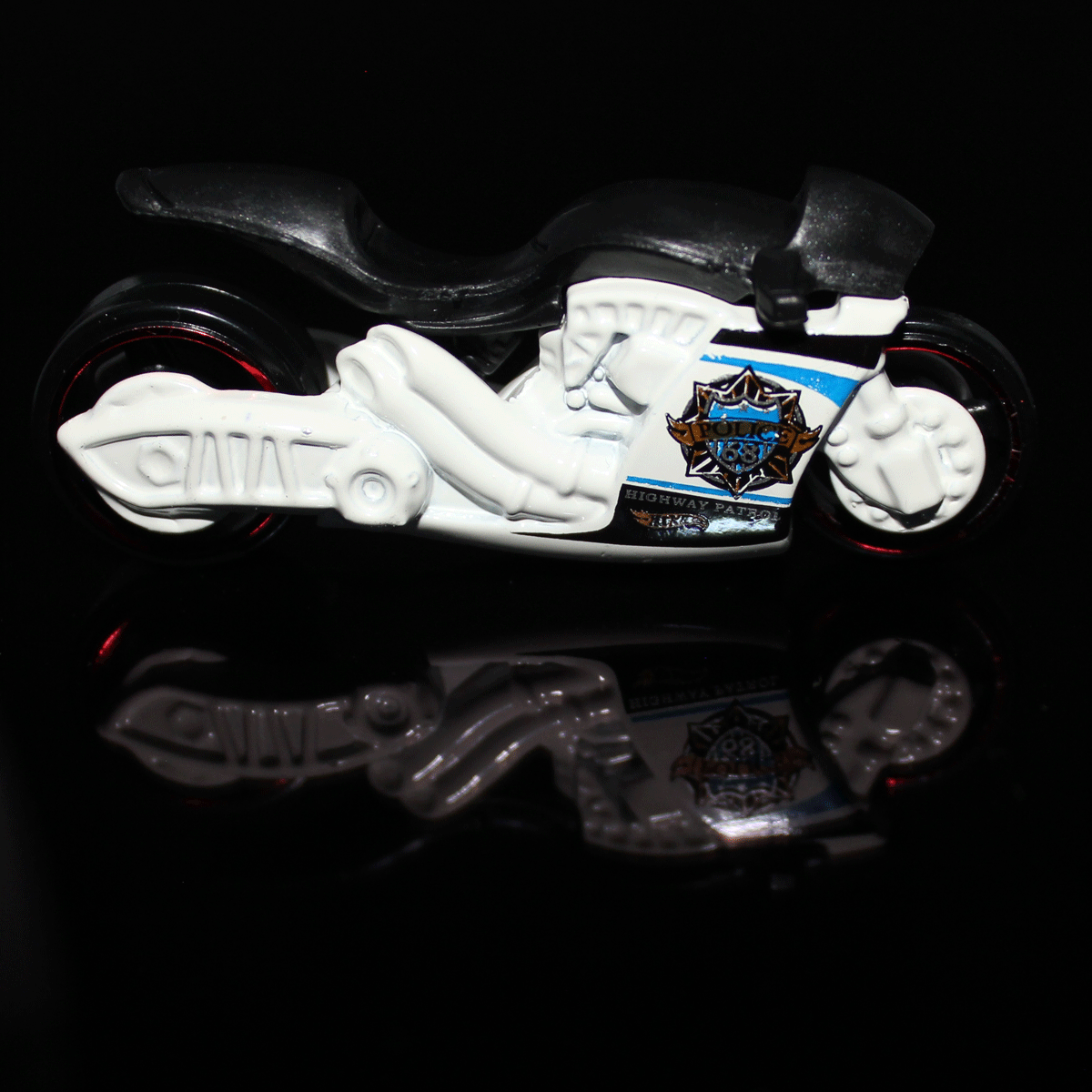 Hot-Wheels-Motorcycle-Street-Stealth-DHT09