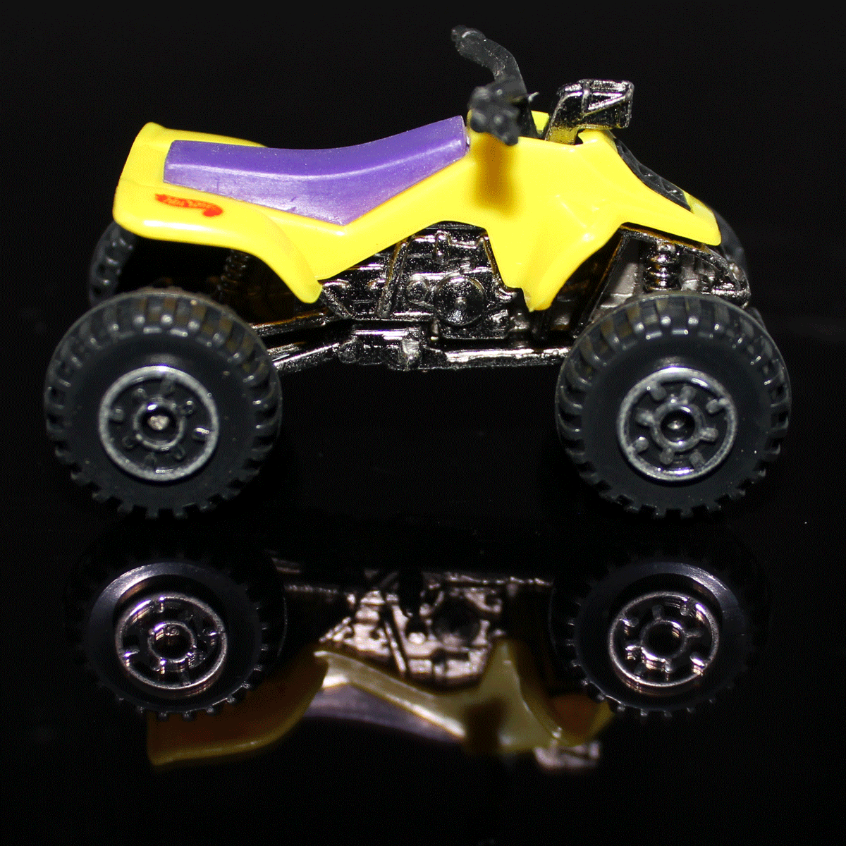 Hot-Wheels-Motorcycle-Suzuki-Quadracer-13298-Yellow