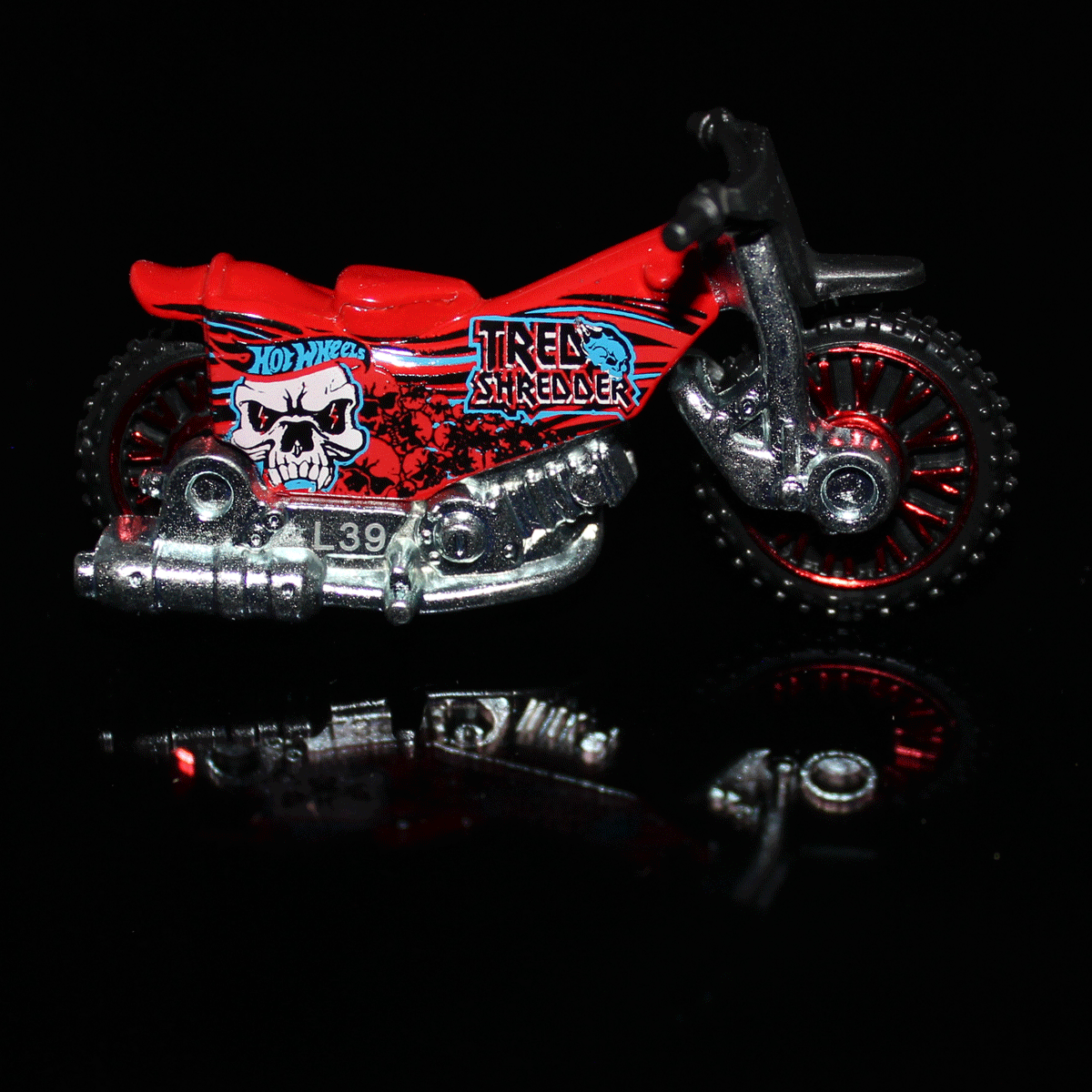 Hot-Wheels-Motorcycle-Tred-Shredder-FYC70