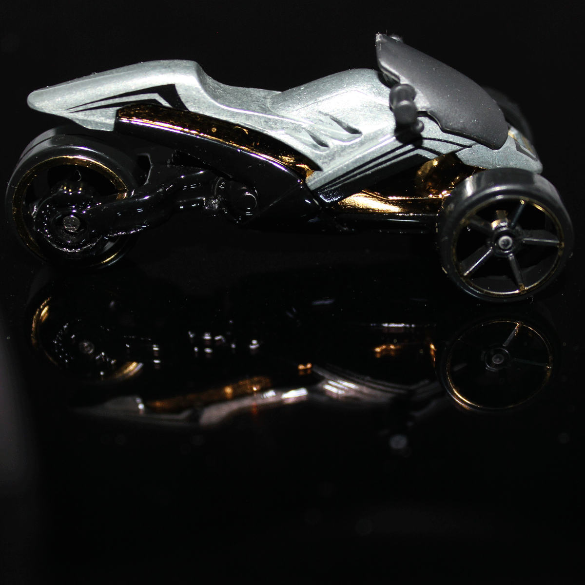 Hot-Wheels-Motorcycle-Tri-And-Stop-Me-N4025-Unpainted