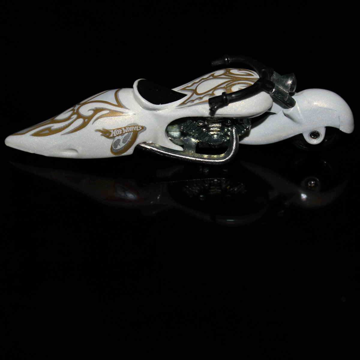 Hot-Wheels-Motorcycle-W-0ozie-G6815-White