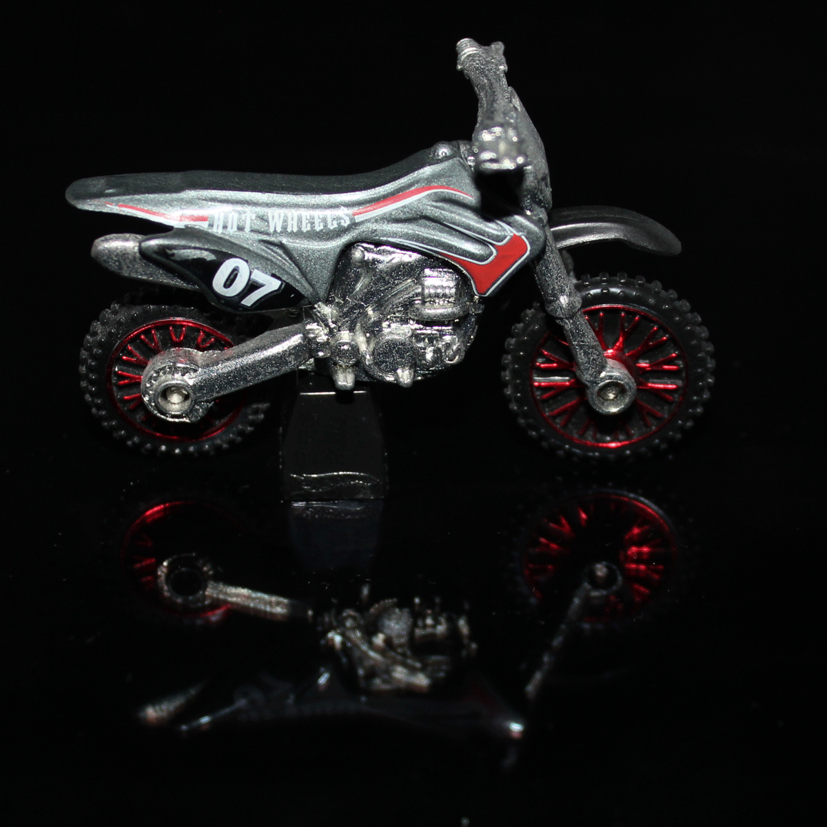 Hot-Wheels-Motorcycle-Wastelander-K6143-Grey