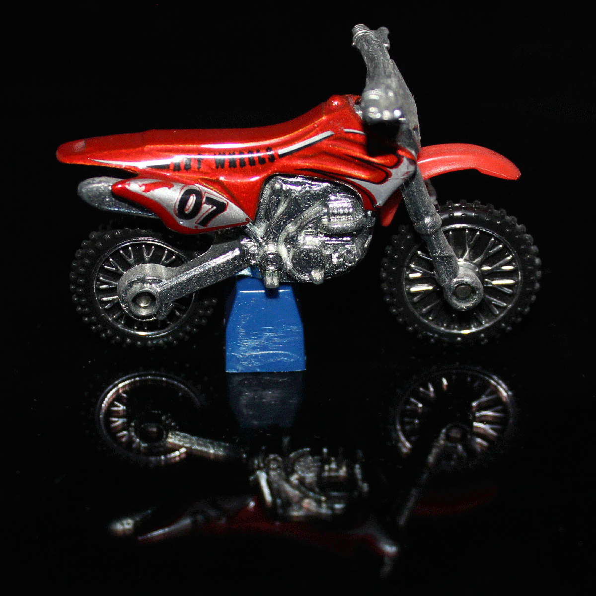 Hot-Wheels-Motorcycle-Wastelander-K6143-Red