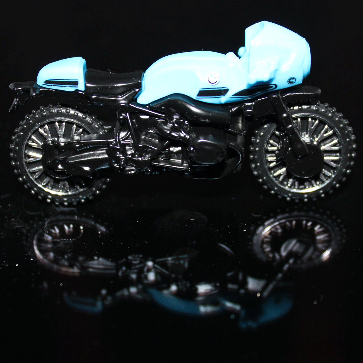 Hot-wheels-Motorcycle-BMW-R-NineT-Racer-HKL01 Hot-wheels-Motorcycle-BMW-R-NineT-Racer-HKL01